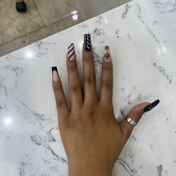 VIP Nails & Spa - Nails by Tana - Nail Salons Near Me - Buford, Georgia