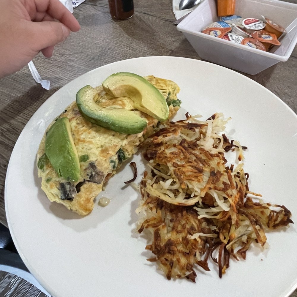 Eggsellent Cafe - Veggie Omelette with side of Avocado and hash brown - Breakfast & Brunch Near Me - Frisco, Texas