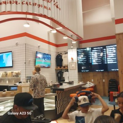 Odie's Pizza Co by null