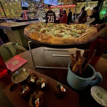 Paradise Park - Alo-Hot pizza, Potato Skins, Baked Eggplant Fries - Pizza Near Me - Chicago, Illinois