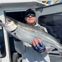 Tyee Charters - 25" coho