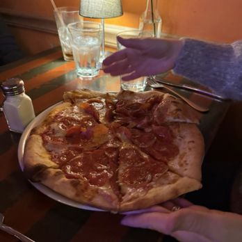 La Vita E Bella - Pepperoni Pizza - Italian Near Me - Seattle, Washington La Vita E Bella - Pepperoni Pizza - Italian Near Me - Seattle, Washington