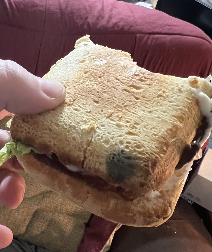 PIZZA HUT Updated August 2024 26 Hadley Rd, Greenville