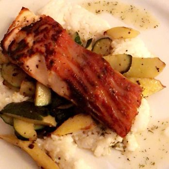 KIN Windsor - Salmon on a bed of undercooked reheated old rice - New American Near Me - Windsor, California