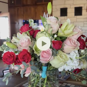 All Flowered Up Too - The attempt to deliver something like their "product in the picture". - Florists Near Me - Lubbock, Texas
