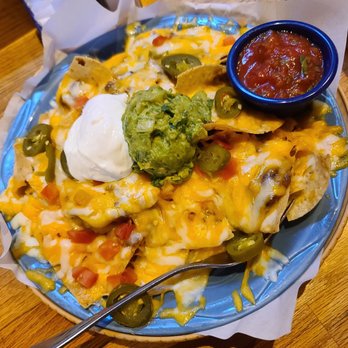 Islands Restaurant - Cheese nwchos - Burgers Near Me - Manhattan Beach, California