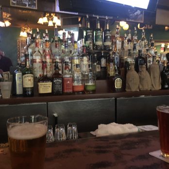 Pippin's Tavern - The bar - Irish Pub Near Me - Chicago, Illinois