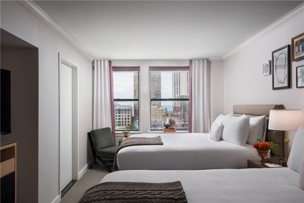 Claridge House Chicago, Tapestry Collection by Hilton by null