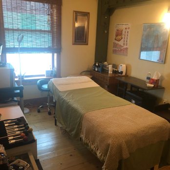 Bianca's Retreat - Treatment room - Estheticians Near Me - Eugene, Oregon