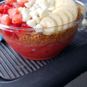 Sister's Cravings - Strawberry shortcake smoothie bowl - Juice Bars & Smoothies Near Me - Kingsport, Tennessee Sister's Cravings - Strawberry shortcake smoothie bowl - Juice Bars & Smoothies Near Me - Kingsport, Tennessee