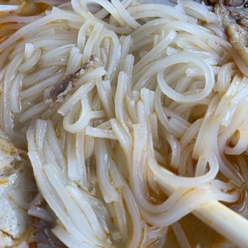 Pho 99 - Wrong needles w pho hue bo. Extra chrg if want the correct thick noodles. - Vietnamese Near Me - New Westminster, British Columbia
