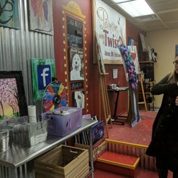 Painting with a Twist - Funfun fun