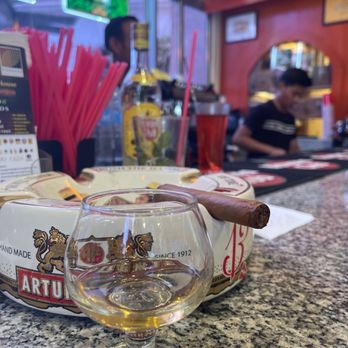 Havana Cigar - Bars Near Me - Cabo San Lucas, BCS