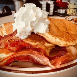 DJ Coffee Shop - Short Stack