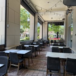 Lemongrass Asian Bistro Sushi - Outdoor Seating