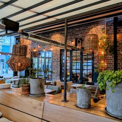 Una Pizzeria e Bar - Patio