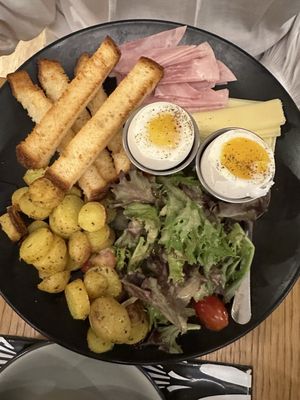 La Maison Navarre - Pastry, Bistro, Wine Bar by null