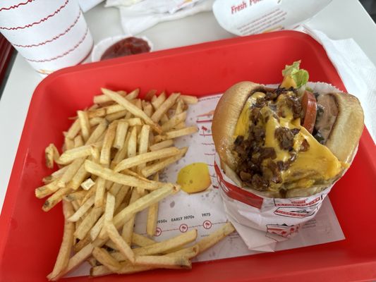 In-N-Out Burger by null