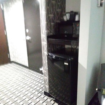 Comfort Suites Williamsburg Historic Area - Microwave/ frig in room. - Hotels Near Me - Williamsburg, Virginia Comfort Suites Williamsburg Historic Area - Microwave/ frig in room. - Hotels Near Me - Williamsburg, Virginia