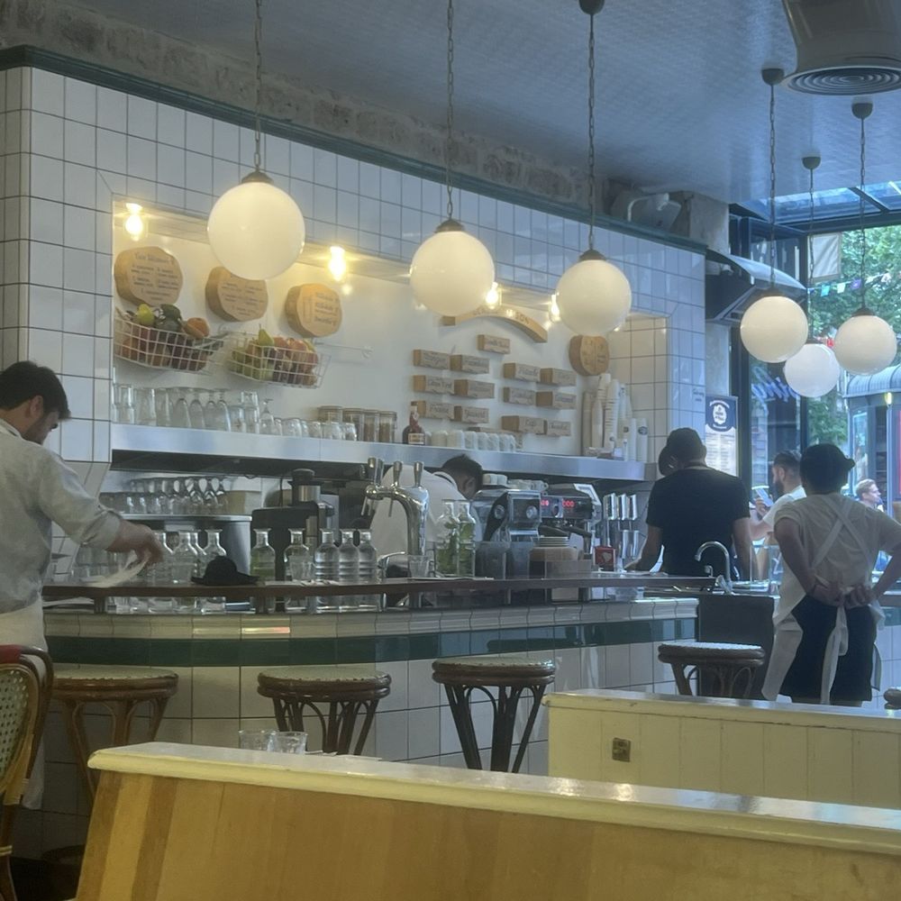 La Crème de Paris - Ice cream counter - Ice Cream & Frozen Yogurt Near Me - Paris, 75 La Crème de Paris - Ice cream counter - Ice Cream & Frozen Yogurt Near Me - Paris, 75