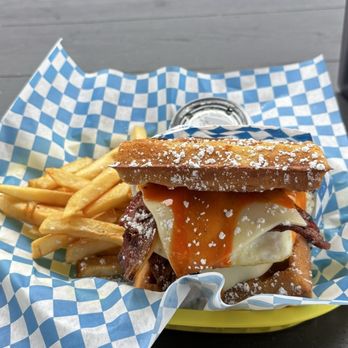 The BreakBox - The Cluck Box - Food Trucks Near Me - San Jose, California