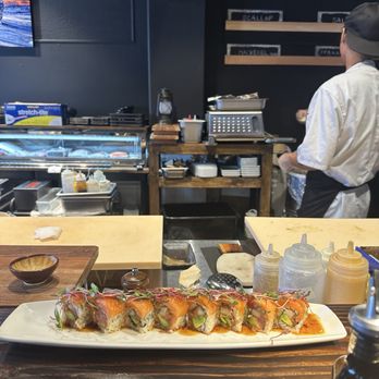 Sushi Blue Wave - northern lights roll - Sushi Bars Near Me - Lihue, Hawaii