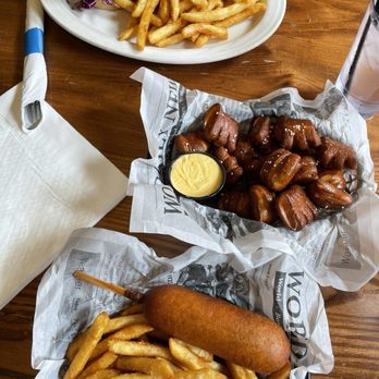 The Salty Seal - Fish Sammy Pretzels with cheese Corn dog - American Near Me - Monterey, California The Salty Seal - Fish Sammy Pretzels with cheese Corn dog - American Near Me - Monterey, California