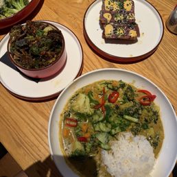 THE YELLOW CURRY Tuna #1 CRISPY BRUSSELS SPROUTS THE YELLOW CURRY Tuna #1 CRISPY BRUSSELS SPROUTS