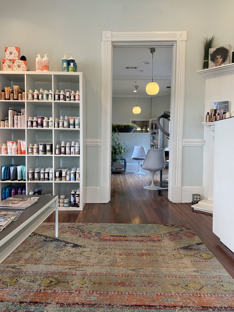 TOWNE SALON Updated September 2024 16 Photos & 15 Reviews 302 E