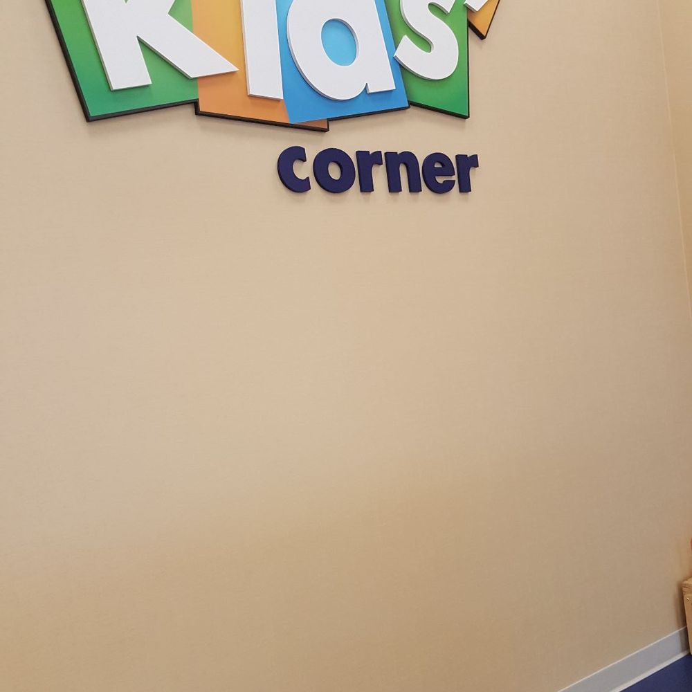 CarMax - Ittle area for small kids to hang out - Car Buyers Near Me - Langhorne, Pennsylvania