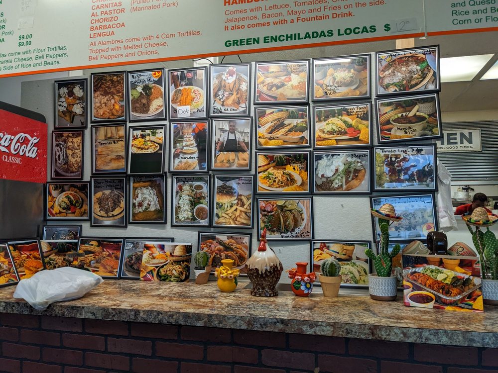 Taqueria Chavez Logo