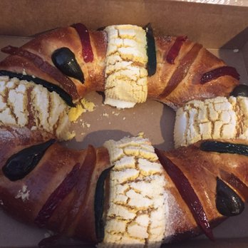 Panaderia El Sol - Rosca de Reyes sold around January 6, you will be very happy - Bakeries Near Me - Irving, Texas Panaderia El Sol - Rosca de Reyes sold around January 6, you will be very happy - Bakeries Near Me - Irving, Texas