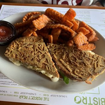 Perfect Pear Bistro - Bacon & Jalapeño Grilled Cheese w/ Sweet Potato Fries - New American Near Me - Tempe, Arizona Perfect Pear Bistro - Bacon & Jalapeño Grilled Cheese w/ Sweet Potato Fries - New American Near Me - Tempe, Arizona