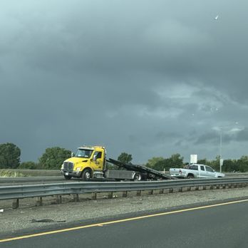 Loyal Towing - Isaac towing me on HWY 5 - Towing Near Me - Sacramento, California