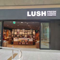 Lush - Lush at Bellevue Square Mall Bellevue Washington.