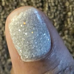 Vi Nails