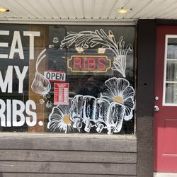 red door bbq Delaware - Entrance. How cool