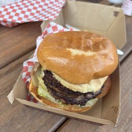 Single hamburger, add lettuce and tomato.