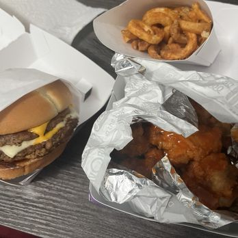 Jack in the Box - Ultimate Cheeseburger. Seasoned Curly Fries. Chicken wings. - Fast Food Near Me - Livermore, California Jack in the Box - Ultimate Cheeseburger. Seasoned Curly Fries. Chicken wings. - Fast Food Near Me - Livermore, California