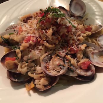 Cosimo's Poughkeepsie - White clam sauce pasta. Cleared my plate. - Italian Near Me - Poughkeepsie, New York