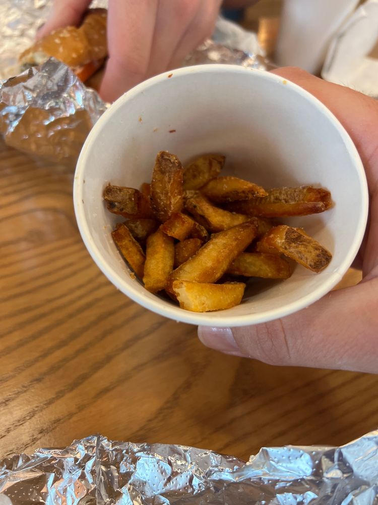 FIVE GUYS Updated June 2024 30 Photos & 33 Reviews 4302