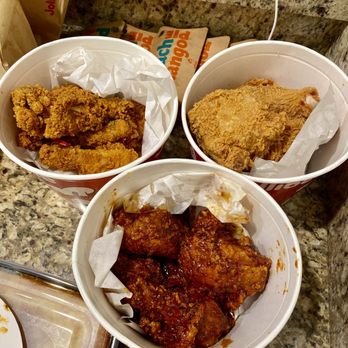 Jollibee - 10pc Chickenjoy Bucket - Fast Food Near Me - Milpitas, California Jollibee - 10pc Chickenjoy Bucket - Fast Food Near Me - Milpitas, California