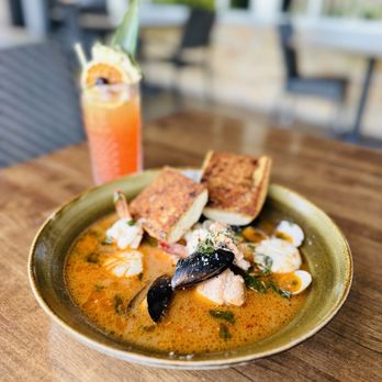 Reunion Kitchen + Drink - Ciopinno - New American Near Me - Corona, California