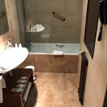 AC Hotel by Marriott Carlton Madrid - Hotels Near Me - Madrid, M