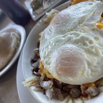 Rise & Shine - Skillet - American Near Me - Sycamore, Illinois Rise & Shine - Skillet - American Near Me - Sycamore, Illinois