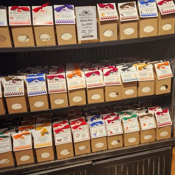 Yankee Candle - Candle Stores Near Me - South Deerfield, Massachusetts
