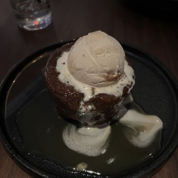 Gordon Ramsay Hell's Kitchen - Sticky Pudding - New American Near Me - Atlantic City, New Jersey Gordon Ramsay Hell's Kitchen - Sticky Pudding - New American Near Me - Atlantic City, New Jersey