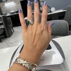 Diva Nails and Spa - Dip nails with chrome