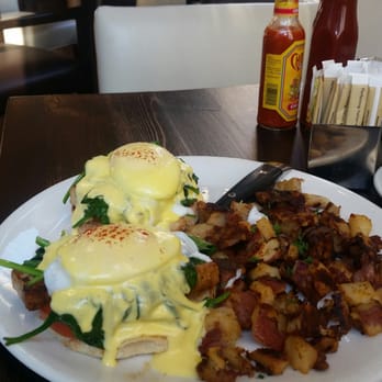 Meli Cafe - Cafe' Benedict - New American Near Me - Chicago, Illinois