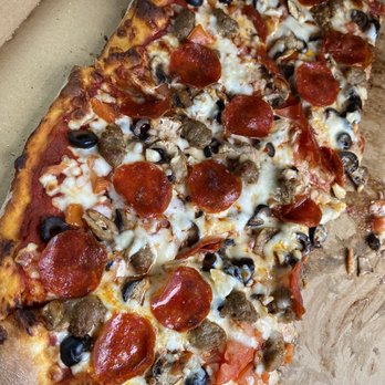 Jerry's Pizza Mill - Yummy - Pizza Near Me - Waialua, Hawaii